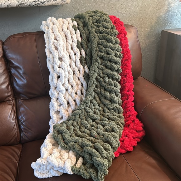 Hand Crafted Other - Hand Crafted Chunky Knit Blanket